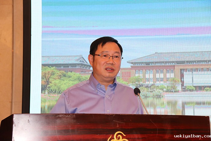 2023年江苏青年智库学者系列沙龙“绿色低碳科技自立自强”专场在镇江举行