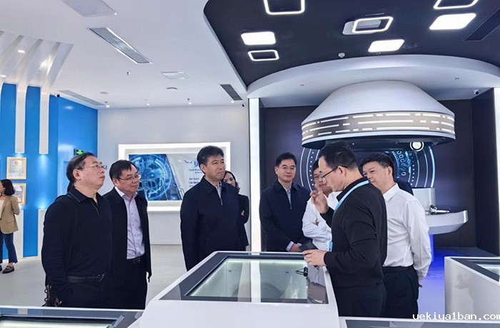 曲福田率队赴无锡开展《中国式现代化江苏新实践研究丛书》课题调研